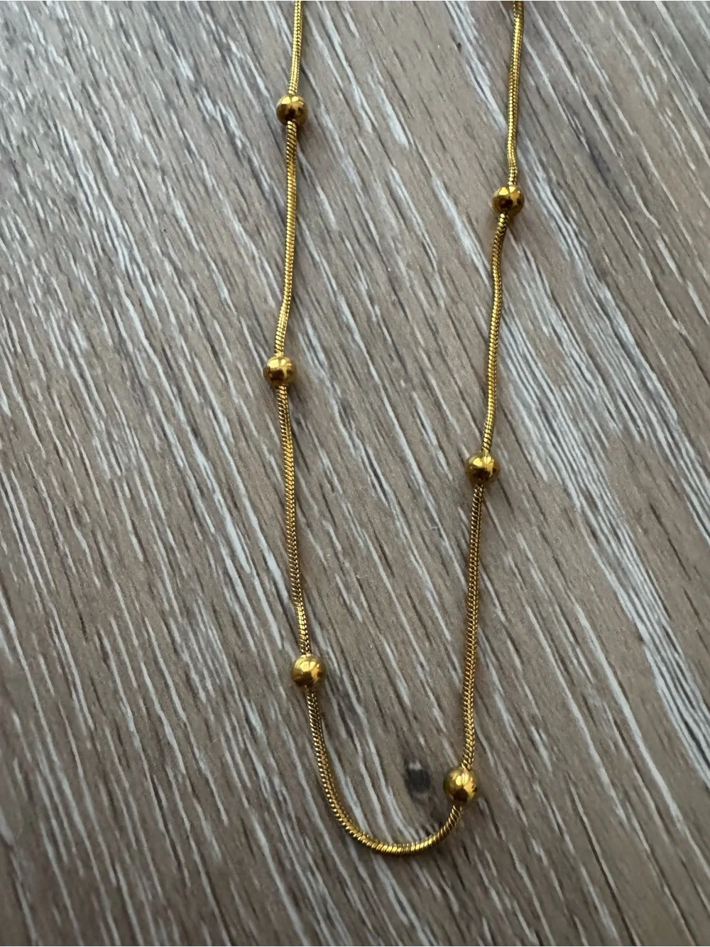 Lot of 3 gold tone women’s fashion necklaces
